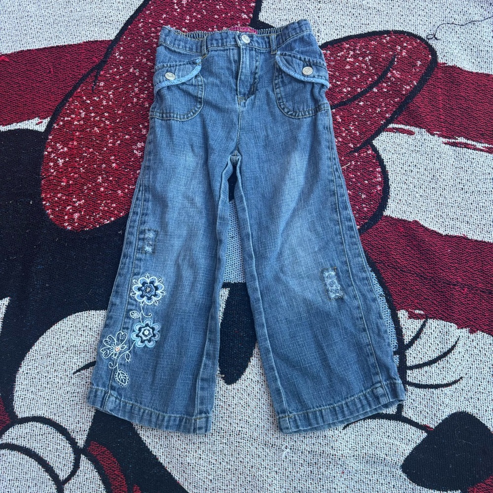 VINTAGE Y2K GLO EMBROIDERED FLOWER POCKET JEANS SIZE 4T